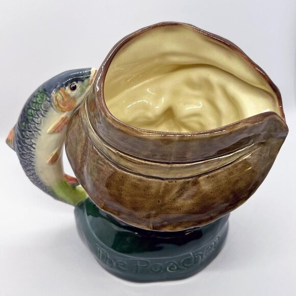 Vintage Royal Doulton 1950's Large Toby mug pitcher, fisherman The Poacher - Picture 3 of 10